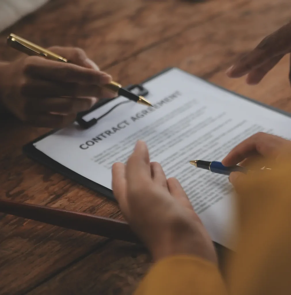 We monitor developments in the field of<br />
immigration law and the employment of<br />
foreign nationals.